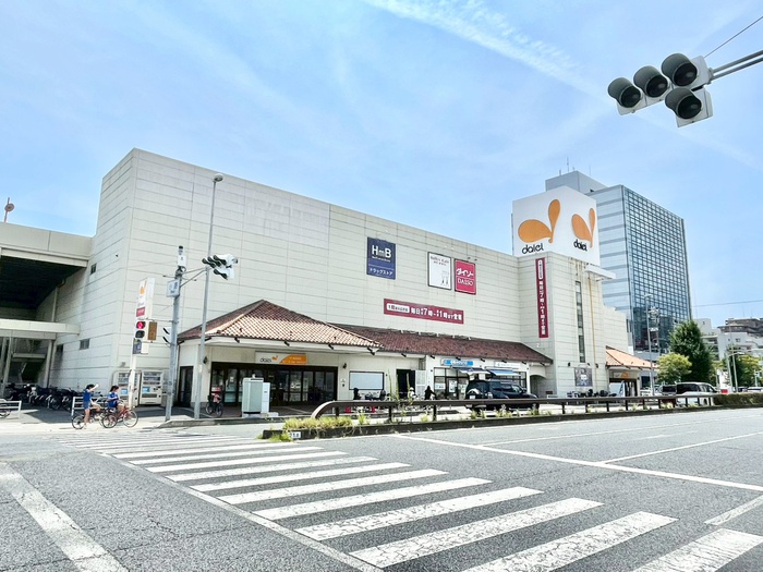 スーパー　グルメシティ（スーパー）まで220m