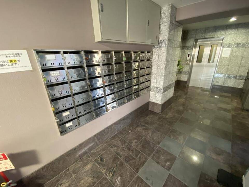 エントランス　メールBOX