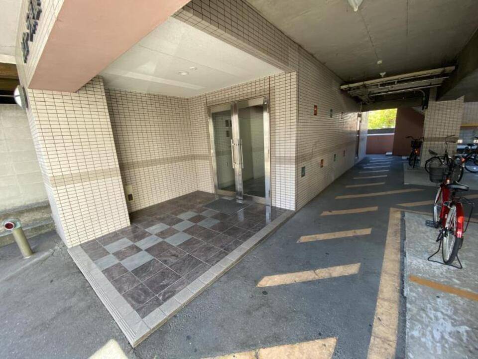 エントランス　アプローチ