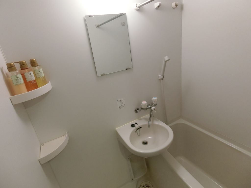 バス・シャワールーム　内装もきれいです
