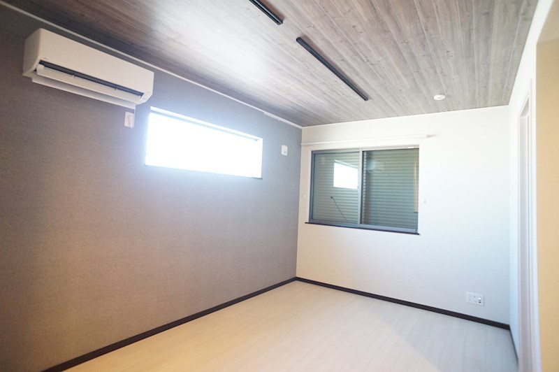 居室・リビング　開放感のあるゆったりとしたお部屋です♪