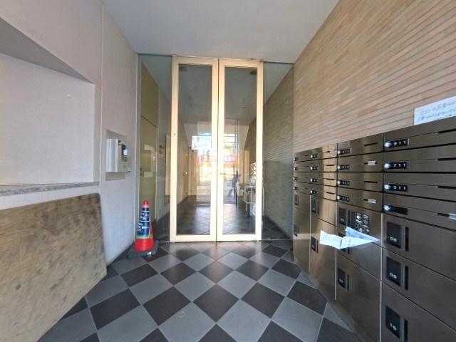 エントランス　オートロック付き