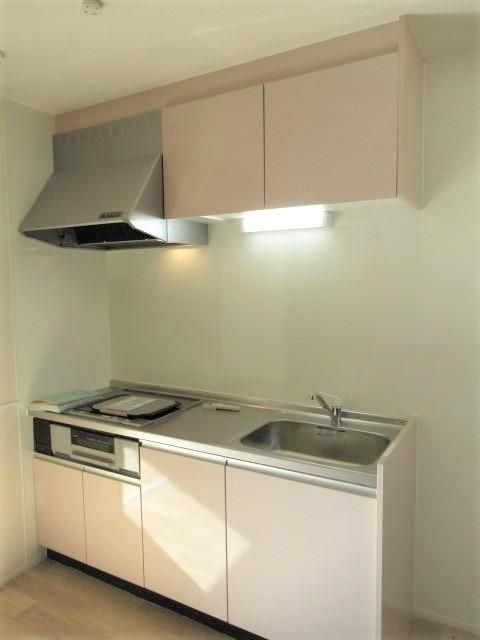 キッチン　別部屋参考写真となります