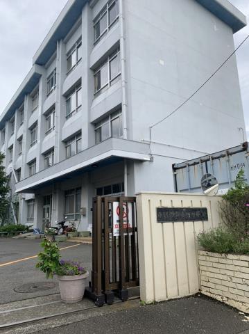 中学校　藤沢市立善行中学校（中学校）まで579m
