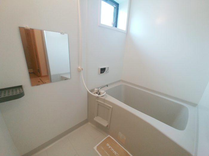 バス・シャワールーム　落ち着いた空間のお風呂です