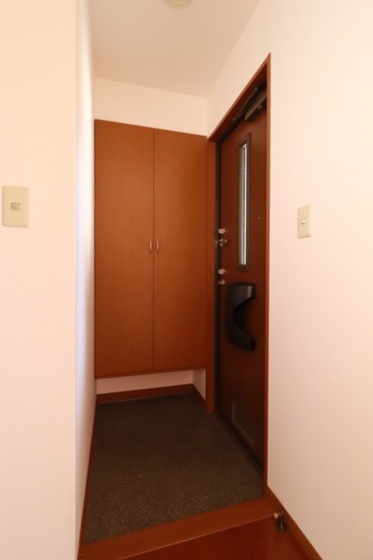 玄関　図面と現状に相違がある場合には現状を優先