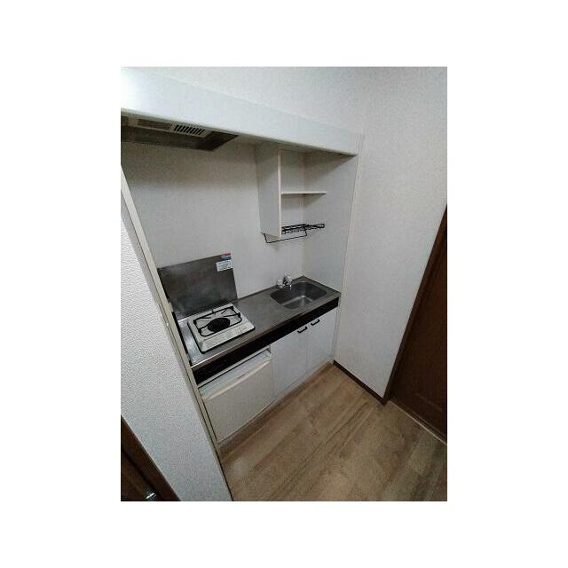 キッチン　１口ガスコンロ・ミニ冷蔵庫