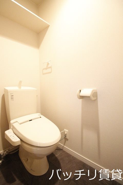 トイレ　※同型タイプの為現状優先