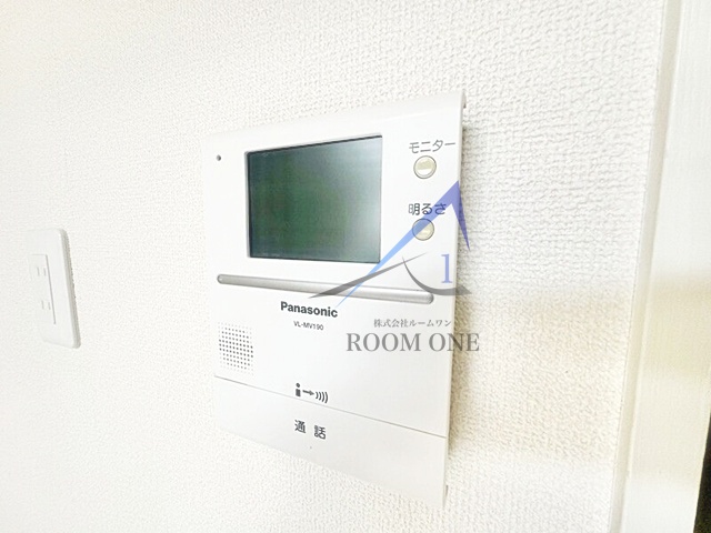 セキュリティ　モニター付きインターホンです。