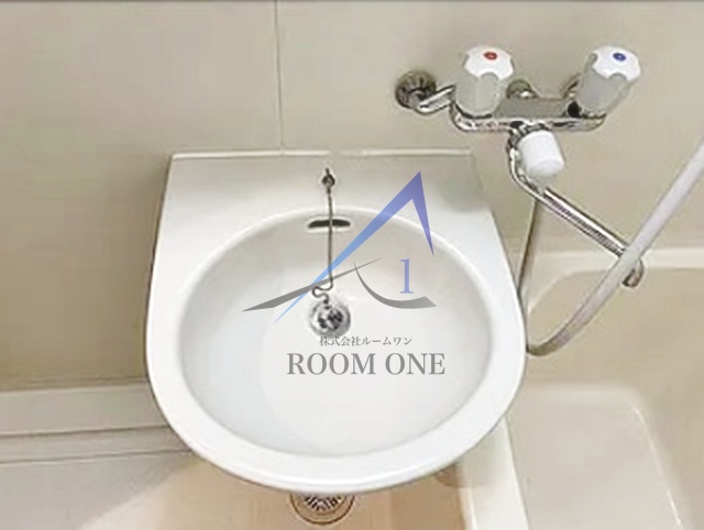 洗面設備　洗面台です。