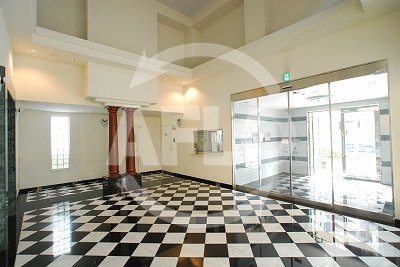 ロビー　エステムコート難波ミューステージ　開放的なロビー