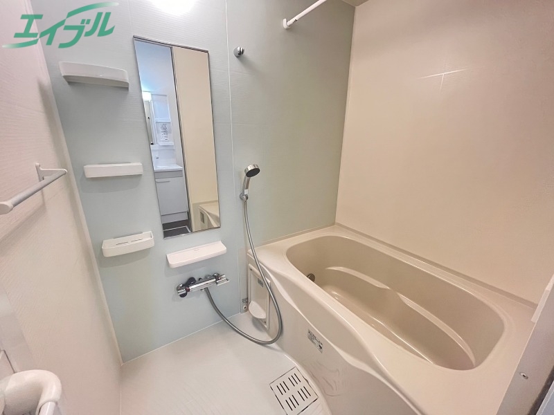 バス・シャワールーム　反転タイプ参考写真