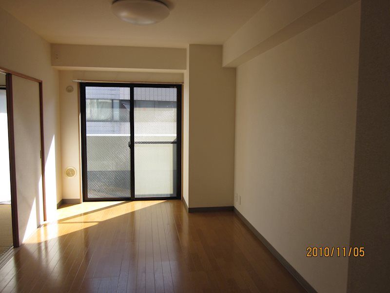 居室・リビング　大津ビル　北区東十条４