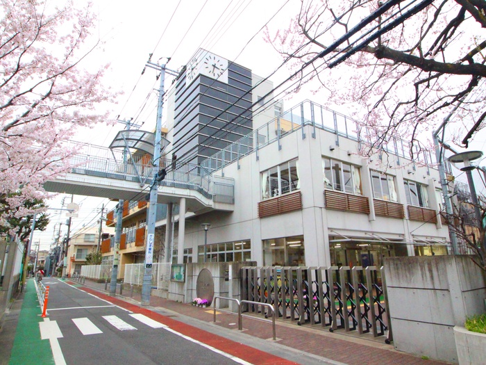 小学校　品川区立小山小学校（小学校）まで300m