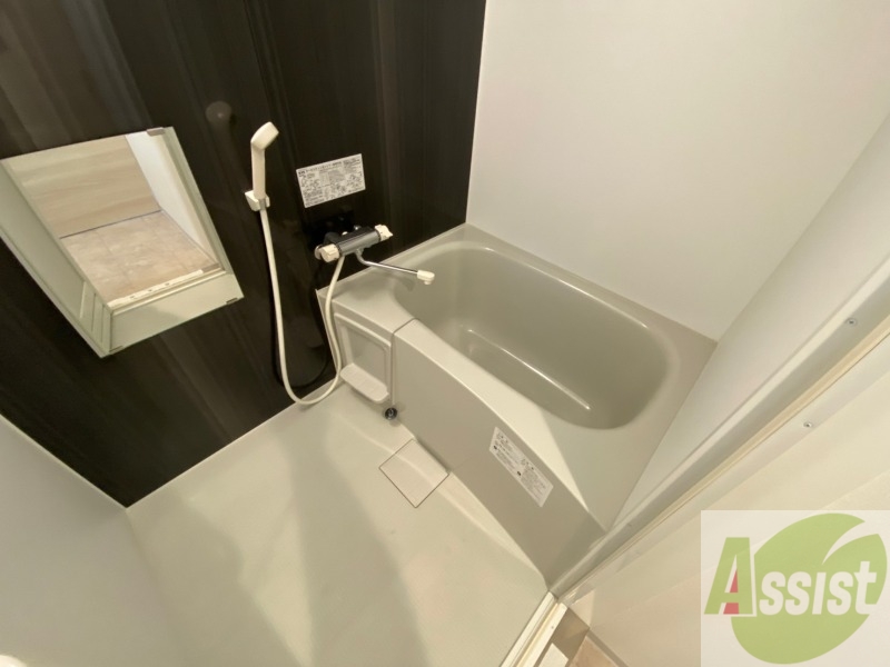 バス・シャワールーム　お風呂になります。一日の疲れを癒してくださいね。