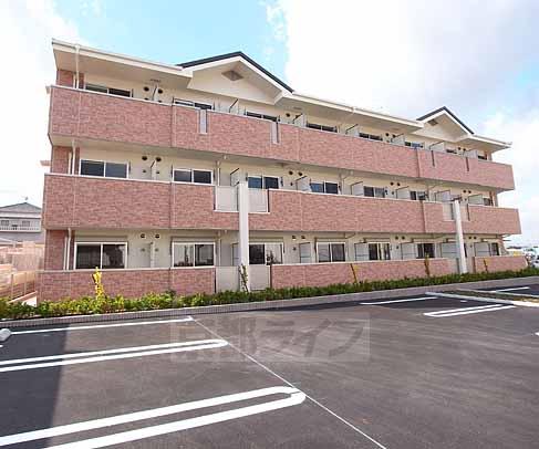 建物外観　水道費・ネット込みマンションです。