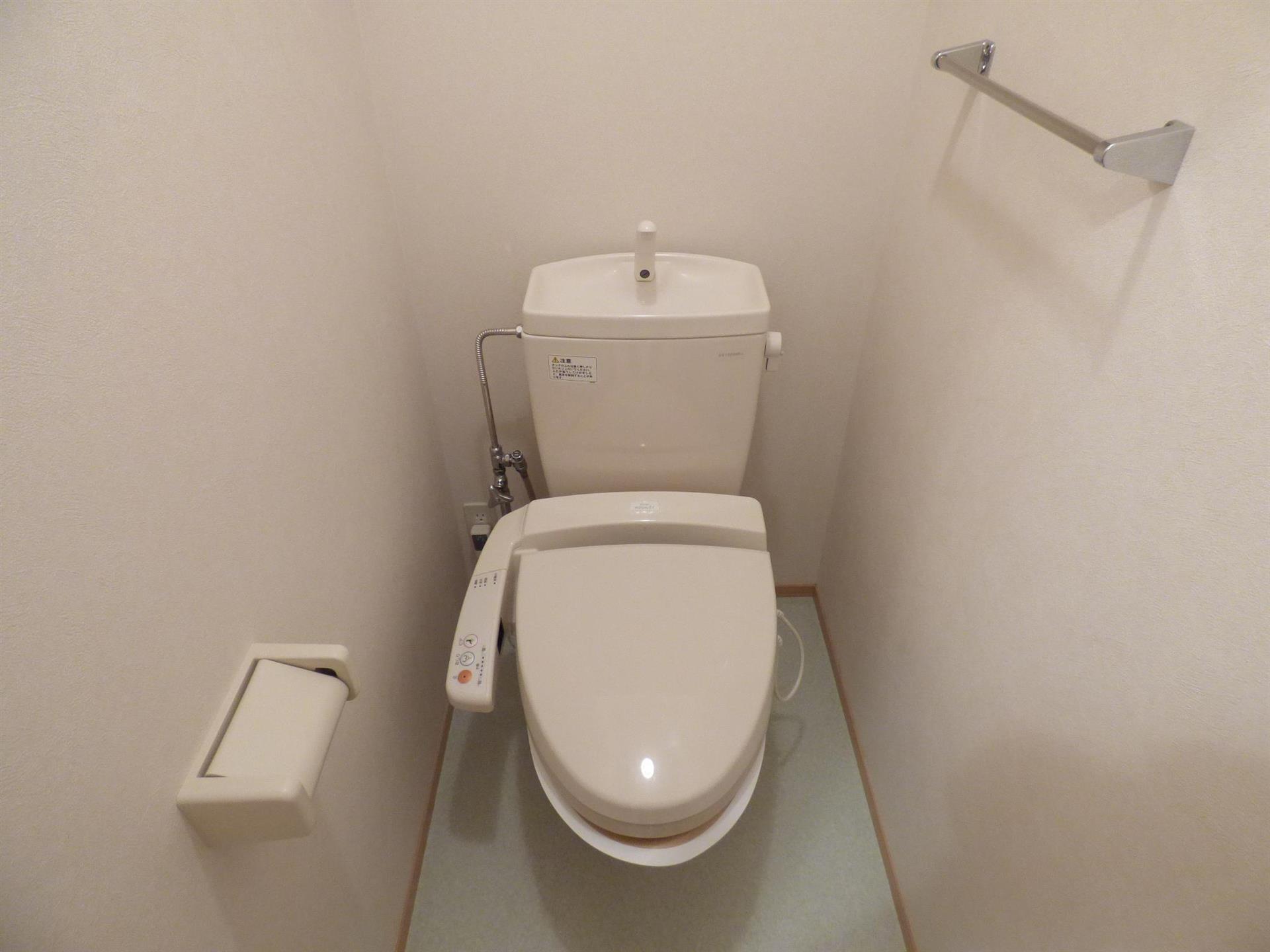 トイレ　温水洗浄便座