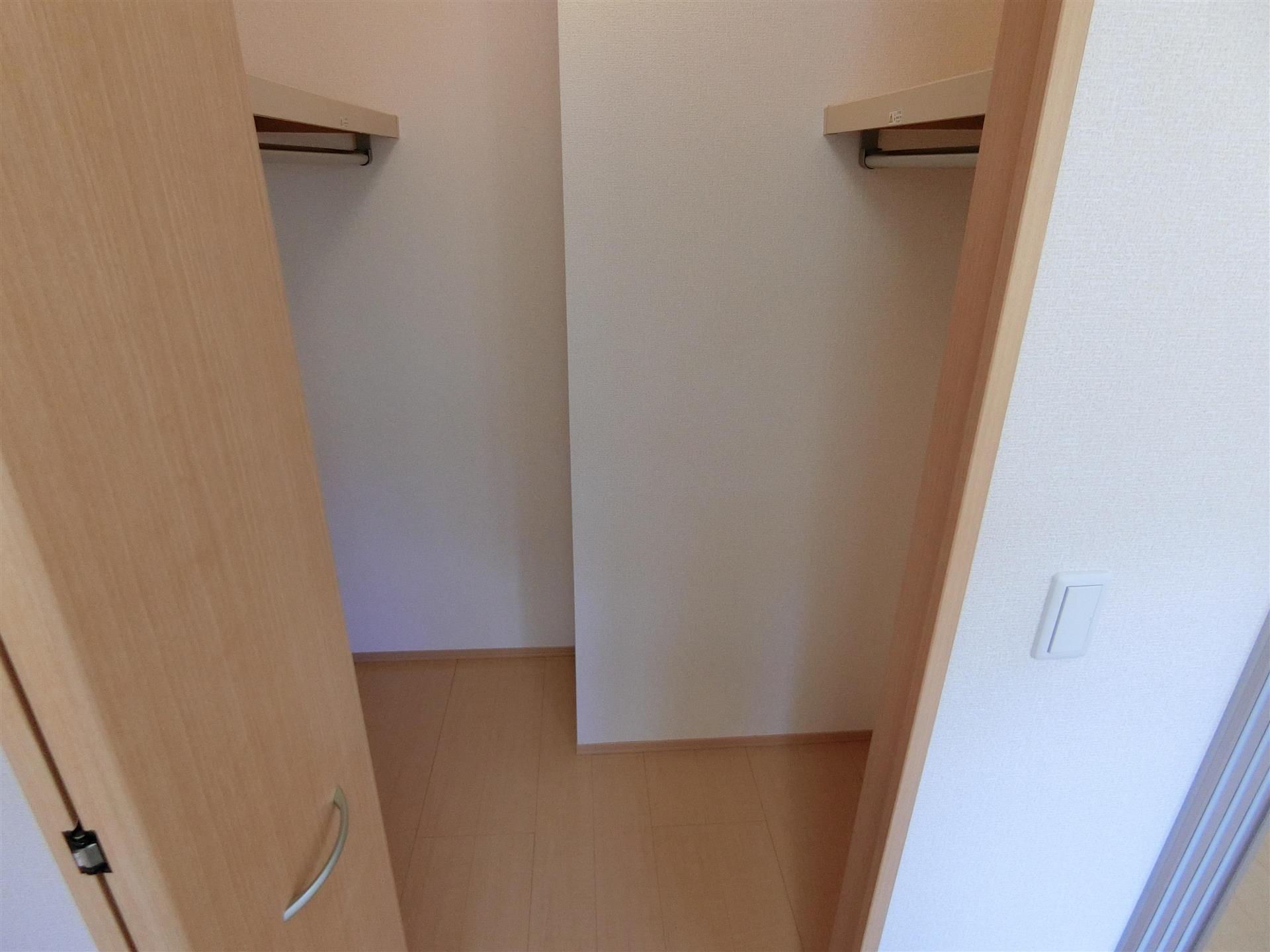 収納　ウォークインクローゼット