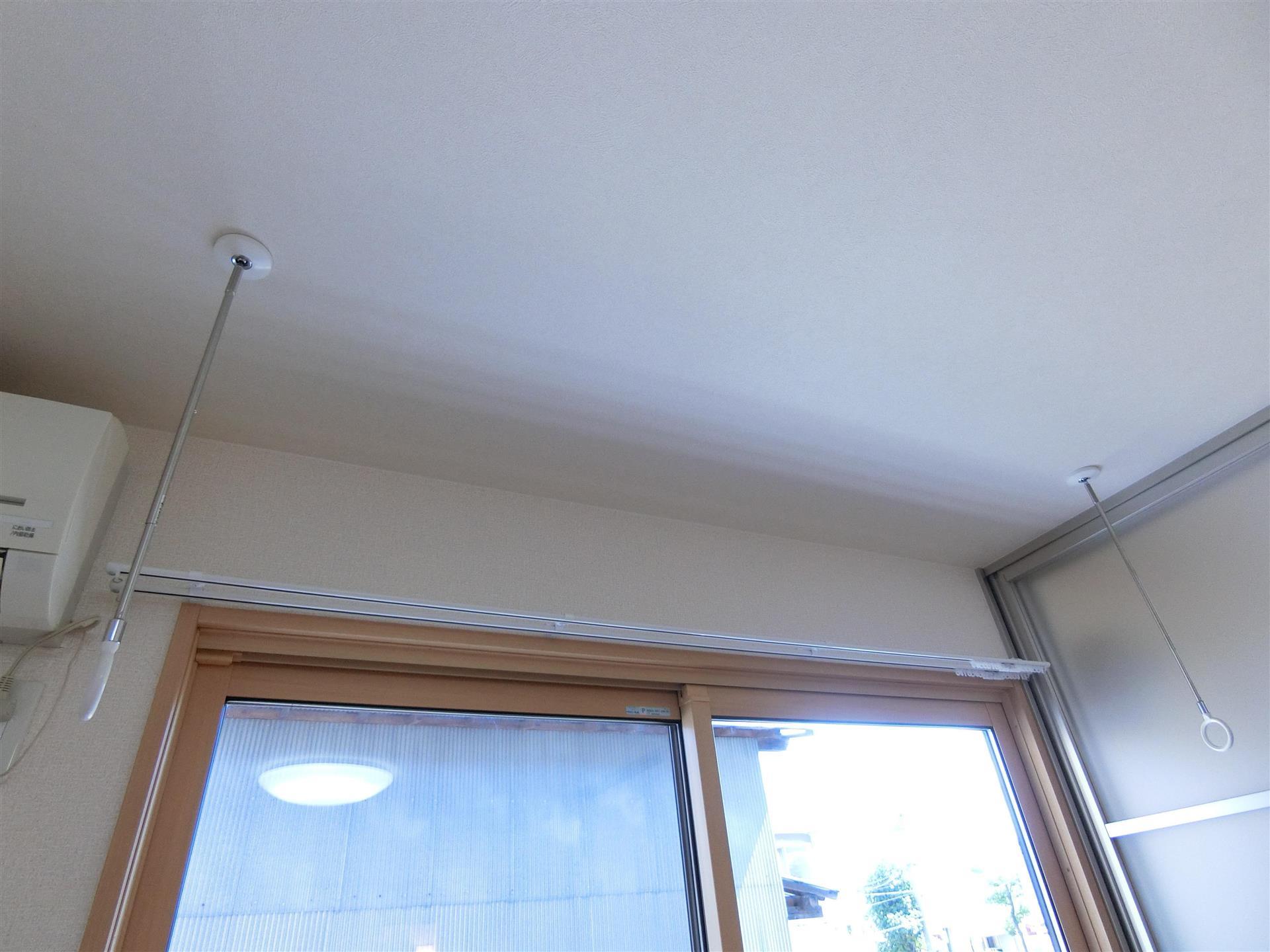 バルコニー　室内物干し