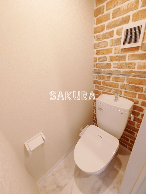 トイレ　嬉しい温水洗浄便座♪