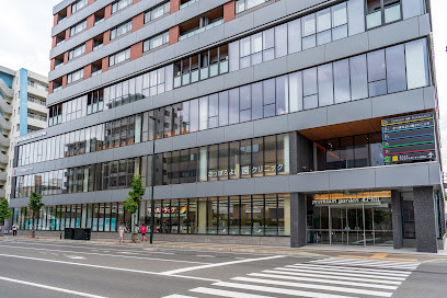 ドラックストア　ツルハドラッグ北4条店（ドラッグストア）まで691m