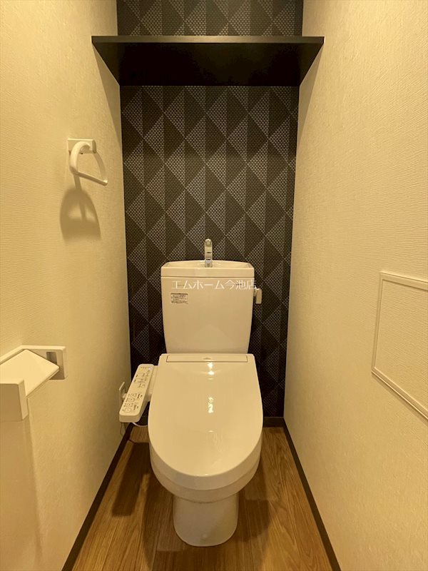 トイレ　温水洗浄便座付トイレ