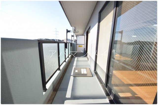 バルコニー　日当り良好なバルコニーがあります