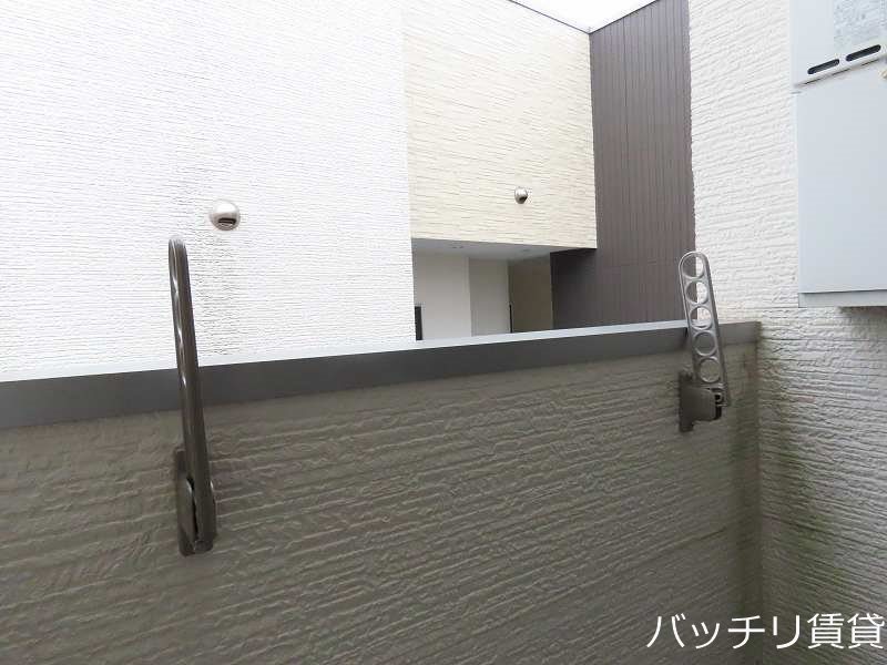 バルコニー　同型タイプの為、現状を優先いたします。