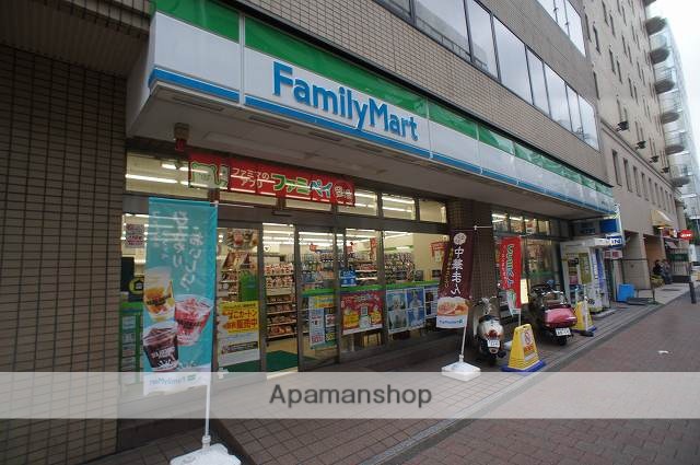 コンビニ　ファミリーマート新横浜二丁目店（コンビニ）まで346m