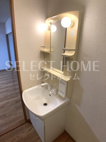 洗面設備　朝の身支度には欠かせない独立洗面化粧台