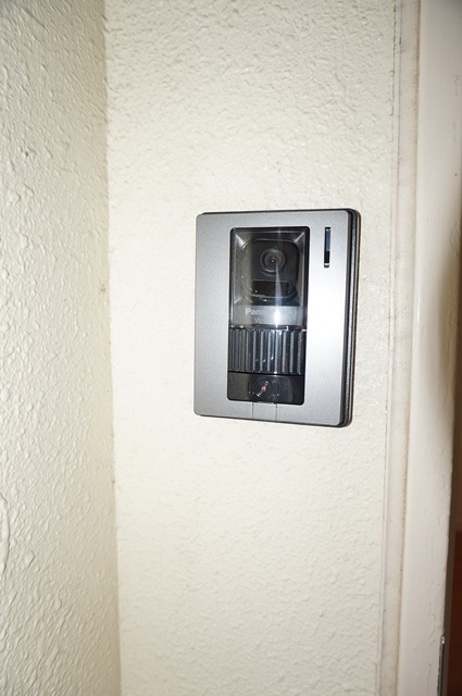 セキュリティ　モニター付きインターホン※退去前のため、別部屋写真参照