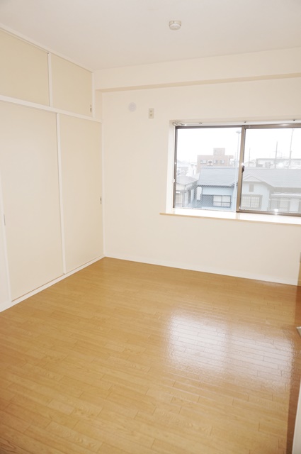 その他部屋・スペース　洋室６帖※退去前のため、別部屋写真参照