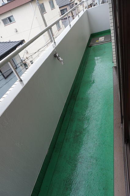 バルコニー　広いバルコニー洗濯物干し楽々※退去前のため、別部屋写真参照