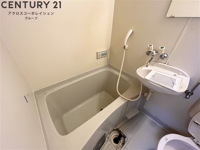 バス・シャワールーム　シンプルで機能的なユニットバス！