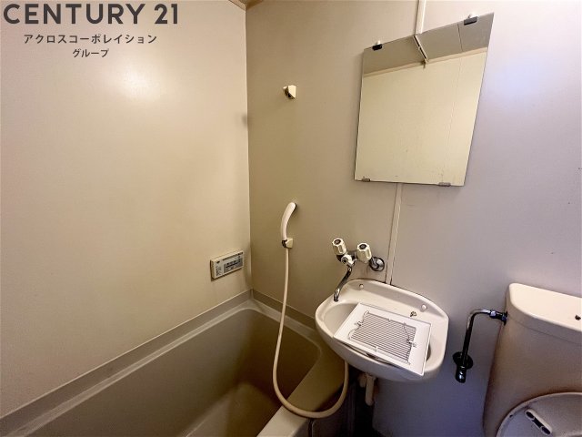 洗面設備　浴室内に洗面台付！