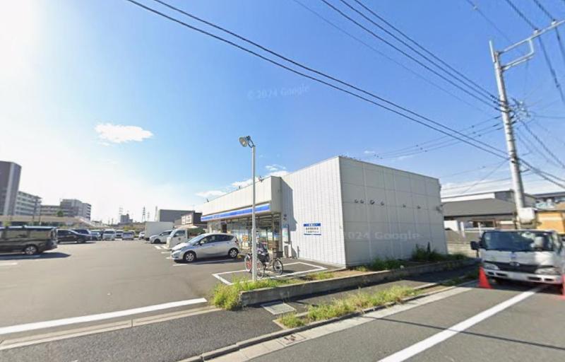 コンビニ　ローソン 足立加平インター店（コンビニ）まで400m