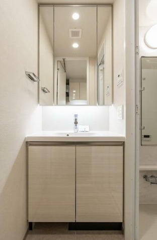 洗面設備　ドゥーエ横濱鶴見