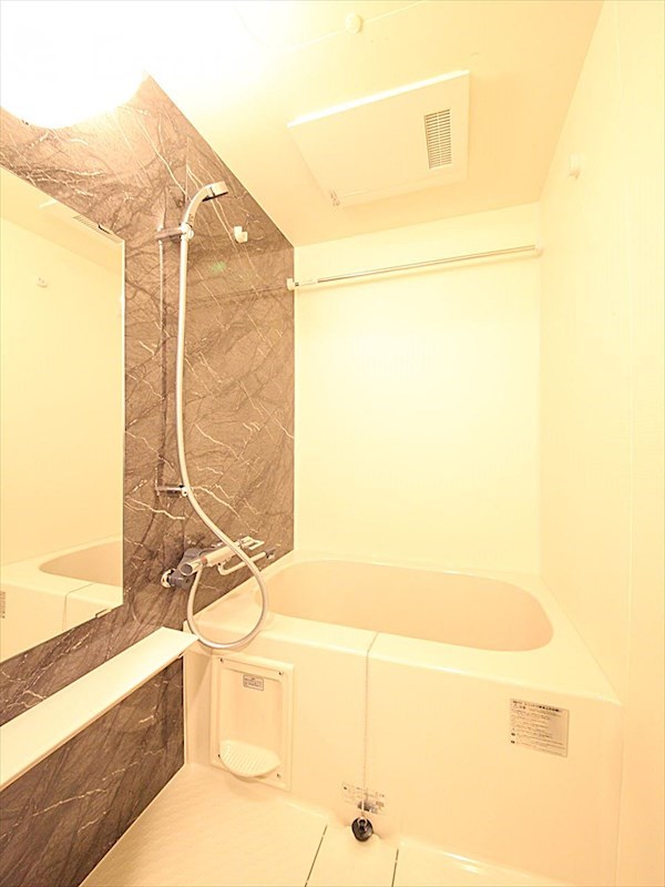 バス・シャワールーム　バスルーム