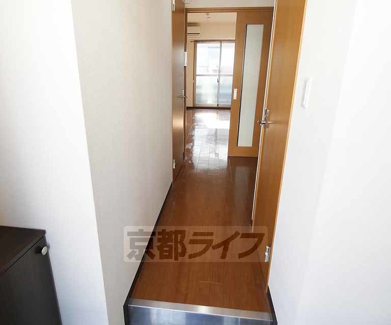 その他部屋・スペース　明るい廊下です