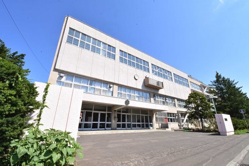 小学校　札幌市立幌東小学校（小学校）まで566m
