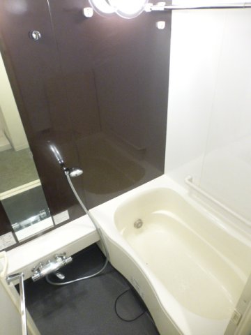 バス・シャワールーム　※別部屋参考写真です