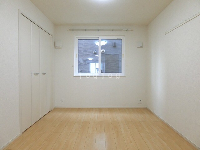 その他部屋・スペース　収納に便利なクローゼット完備の洋室