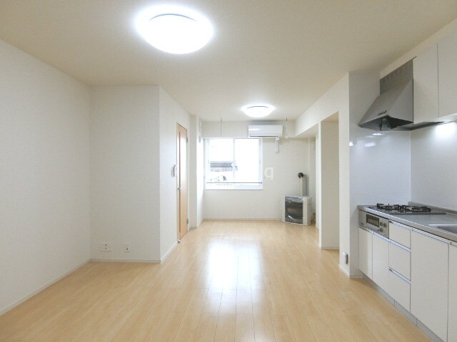 居室・リビング　開放感あふれる広々としたリビング