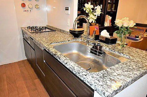 キッチン　※別号室の参考写真です