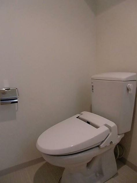 トイレ　※同仕様写真