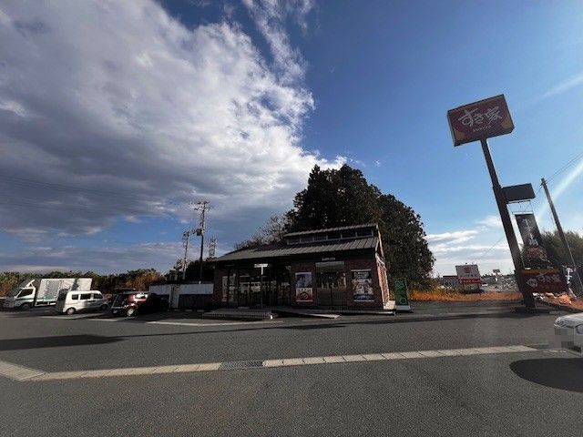 飲食店　すき家６号相馬店（飲食店）まで64m