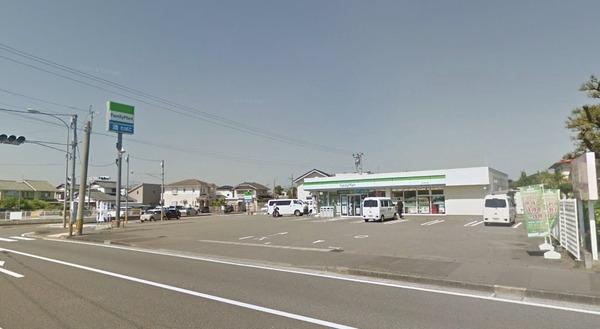 コンビニ　ファミリーマート恒久四丁目店（コンビニ）まで529m