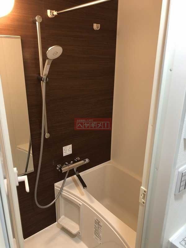 バス・シャワールーム　別号室の参考写真