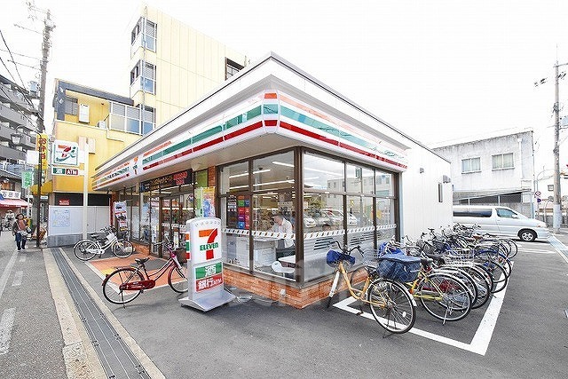 コンビニ　セブンイレブン　近鉄長瀬駅北店（コンビニ）まで241m
