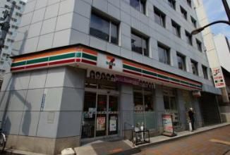 コンビニ　セブンイレブン大田区西蒲田7丁目店（コンビニ）まで90m